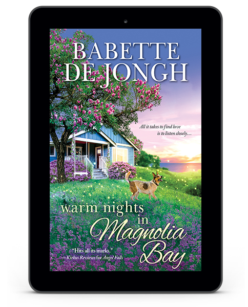 Coming Home to Magnolia Bay  Welcome to Magnolia Bay Book 3  by Babette De Jongh  Genre: Small Town Contemporary Romance